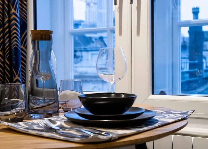 Kirkgate Suites - Majestic City Centre Apartment